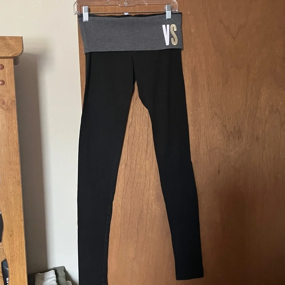 Victoria's Secret yoga black and Gray Leggings - Picture 1 of 6